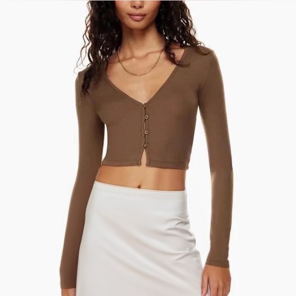 🌼SOLD 🌼 Aritzia sundays best cardigan top buttons
